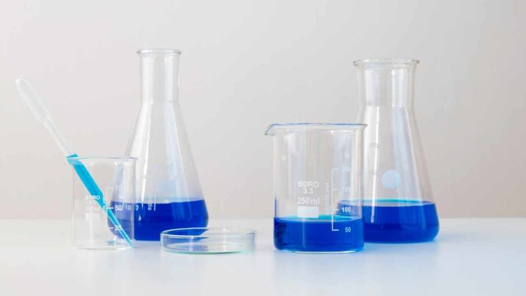 Peralatan Laboratorium: Menelusuri Alat-Alat Penting dalam Penelitian Ilmiah